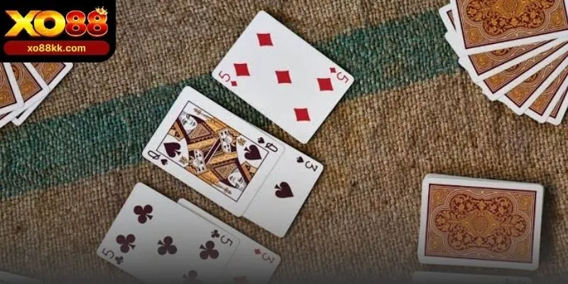 Bài Mậu Binh XO88: Nghệ Thuật Xếp Bài Và Đọc Thế Trận Giao diện Bài Mậu Binh trên XO88 giúp người chơi quan sát 13 lá bài và sắp xếp từng chi rõ ràng hơn.